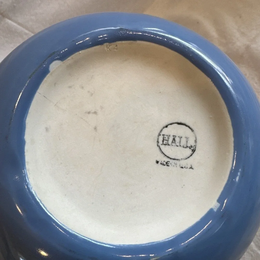 Vintage Hall USA Pottery‎ MCM Ice Lipped Ceramic Round Ball Pitcher Sky Blue 633